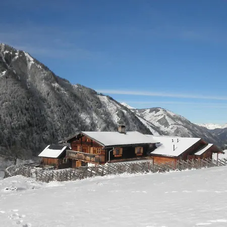 Holiday home With Views Over The Valley Rauris
