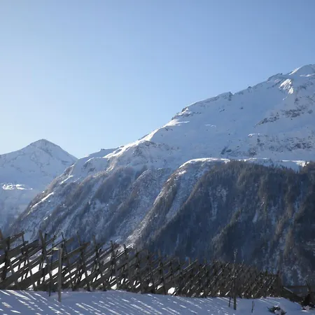 In Near Paradise Rauris