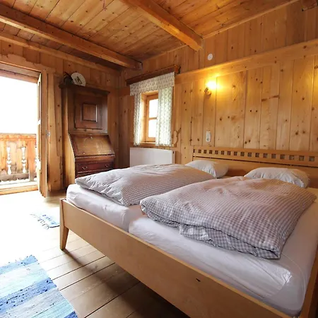 Feriehus In Near Paradise